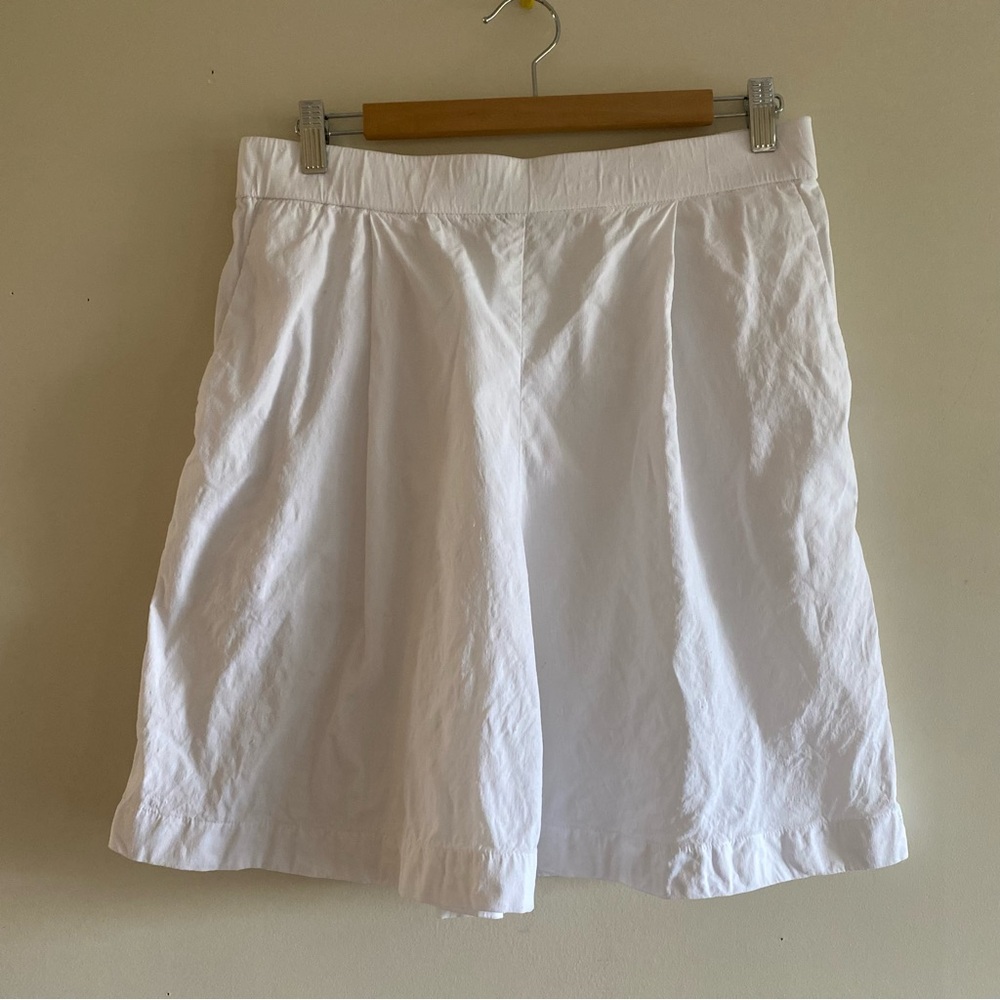 Theory Pleated Pull-On Short in Good Linen